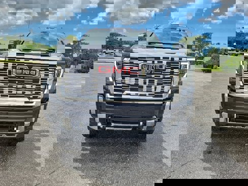 New 2026 GMC Sierra 3500 Denali w/ Denali Reserve Package image 3