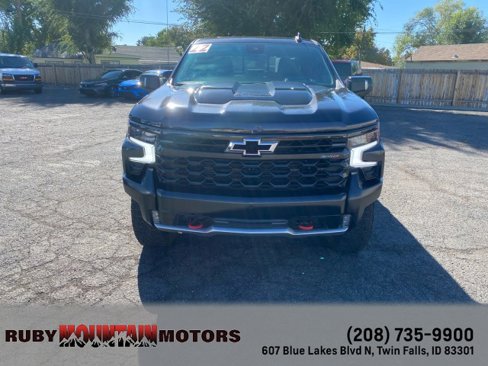 Used 2022 Chevrolet Silverado 1500 ZR2 image 2