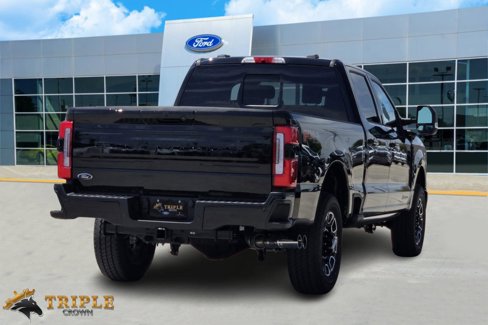 New 2026 Ford F350 Platinum w/ FX4 Off-Road Package image 4
