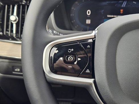 Used 2025 Volvo XC90 T8 Plus w/ Protection Package Premier image 22