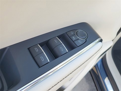 New 2026 GMC Acadia Denali w/ Super Cruise Package image 9