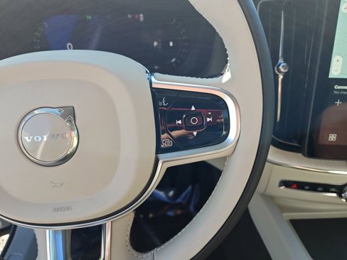 New 2026 Volvo XC60 B5 Ultra w/ Protection Package Premier image 24