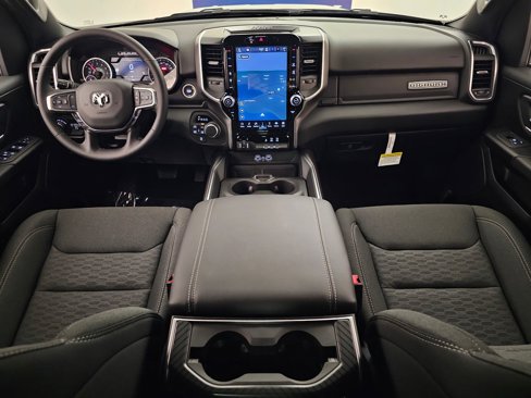 New 2026 RAM 1500 4x4 Crew Cab image 15