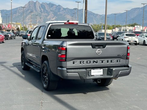 Used 2023 Nissan Frontier SV w/ Midnight Edition Package image 3