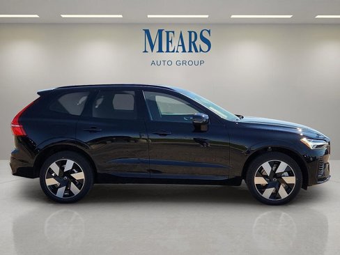 New 2025 Volvo XC60 T8 Plus w/ Climate Package image 7