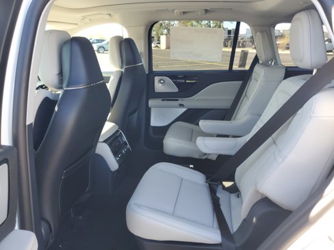 New 2025 Lincoln Aviator Reserve w/ Equipment Group 201A image 24