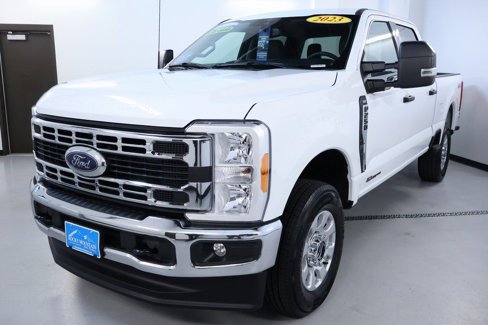 Used 2023 Ford F250 XLT image 3