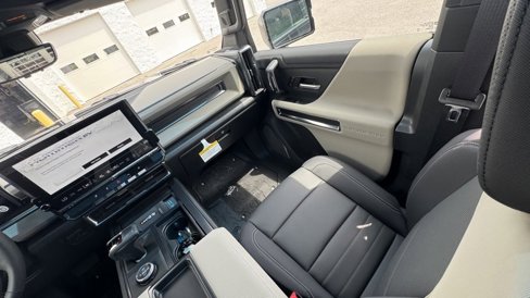 New 2026 GMC Hummer EV SUV image 15
