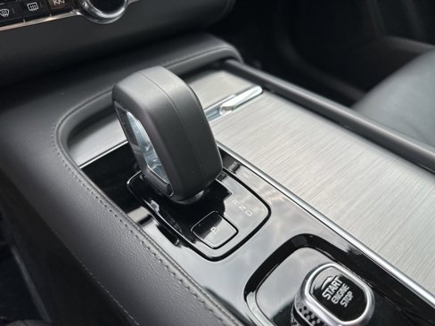 Certified 2025 Volvo XC90 B5 Core image 20