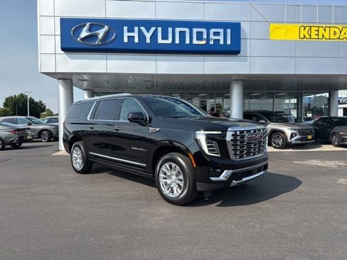 Used 2025 GMC Yukon XL Denali image 1