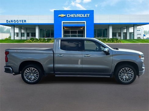 New 2025 Chevrolet Silverado 1500 LTZ w/ LTZ Convenience Package II image 4