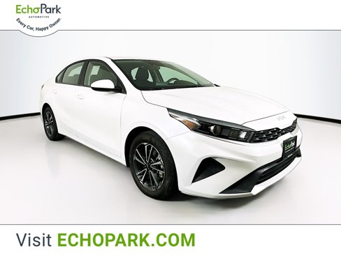 Used 2024 Kia Forte LXS image 1