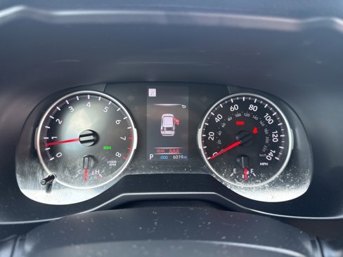 Used 2022 Toyota RAV4 XLE image 18