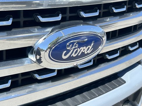 Used 2024 Ford F250 Platinum image 11