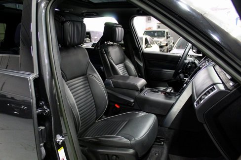 Used 2023 Land Rover Discovery HSE R-Dynamic image 17