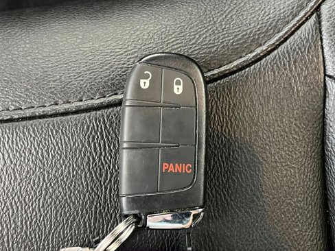 Used 2025 Jeep Compass Trailhawk image 22