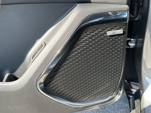New 2026 Chevrolet Traverse RS w/ LPO, Floor Liner Package image 23