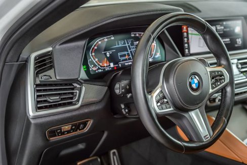 Used 2022 BMW X6 xDrive40i w/ M Sport Package image 25