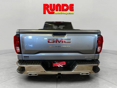 New 2026 GMC Sierra 1500 SLE image 4