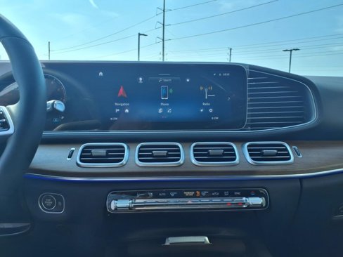 New 2025 Mercedes-Benz GLE 450 4MATIC image 18