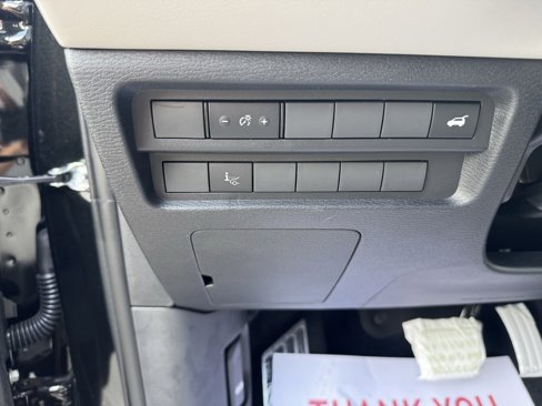 New 2025 Mitsubishi Outlander AWD image 17