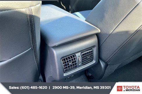 Used 2025 Toyota Camry SE image 24