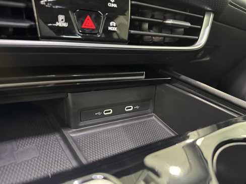 Used 2024 Volkswagen Atlas SE image 31