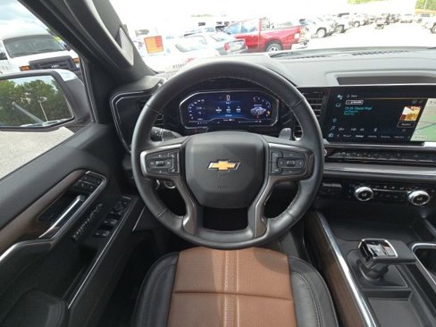 Used 2025 Chevrolet Silverado 1500 High Country w/ Technology Package image 30