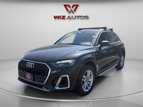 Used 2022 Audi Q5 2.0T Premium w/ Convenience Package image 1