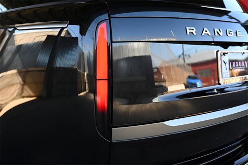 Used 2023 Land Rover Range Rover SE image 10