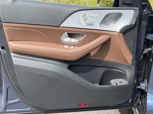 New 2026 Mercedes-Benz GLS 450 4MATIC image 16