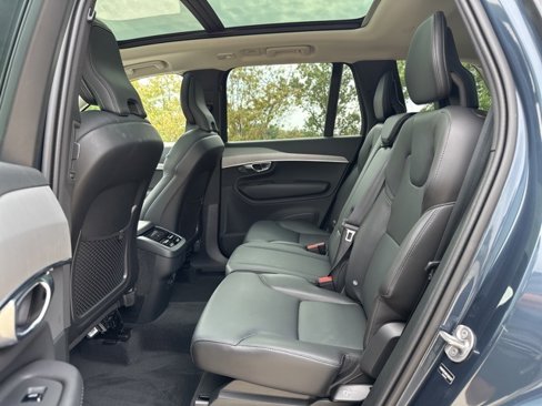 Certified 2025 Volvo XC90 B5 Core image 14