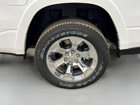 New 2026 RAM 1500 4x4 Crew Cab image 36