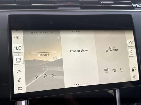 New 2025 Land Rover Range Rover SE image 20