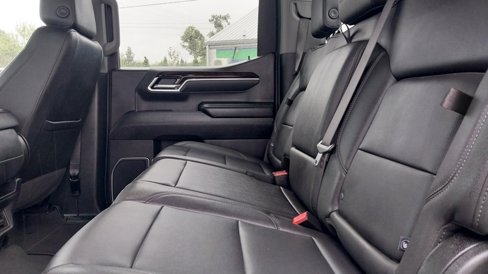 Used 2025 GMC Sierra 1500 SLT image 16