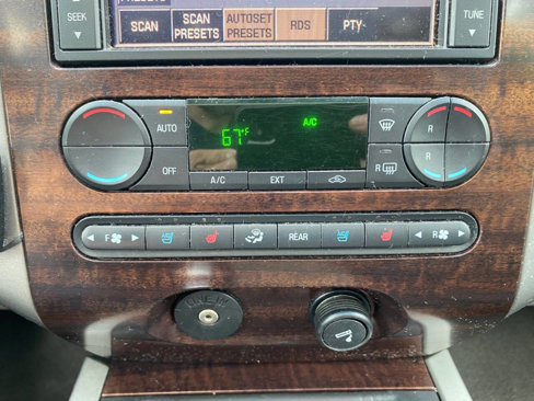 Used 2007 Ford Expedition EL Limited image 38