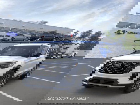 New 2025 Ford Explorer Platinum image 3