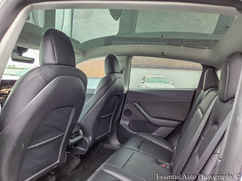 Used 2022 Tesla Model Y Performance image 14
