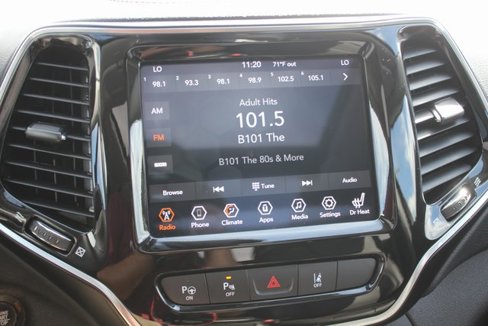 Used 2021 Jeep Cherokee Limited image 4