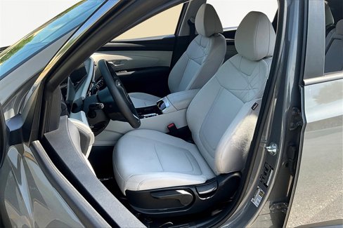 Certified 2025 Hyundai Tucson SE image 25