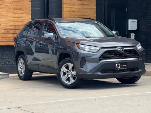 Used 2025 Toyota RAV4 XLE image 34