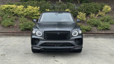 New 2025 Bentley Bentayga Plug-In Hybrid image 8