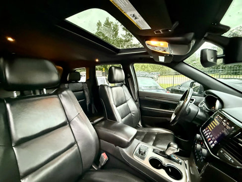 Used 2021 Jeep Grand Cherokee Limited image 24