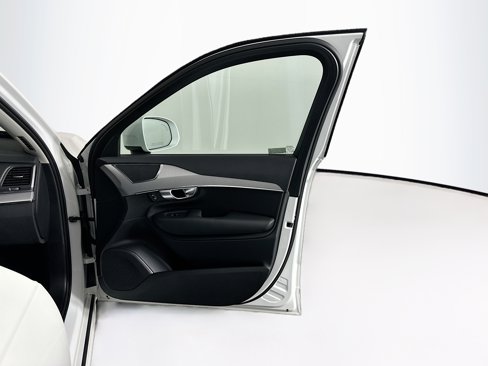 Used 2024 Volvo XC90 B5 Core image 35