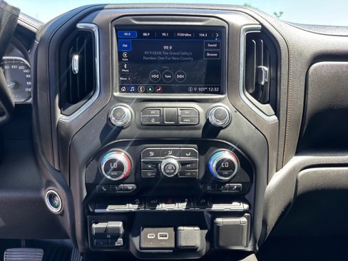 Used 2022 GMC Sierra 1500 AT4 image 18