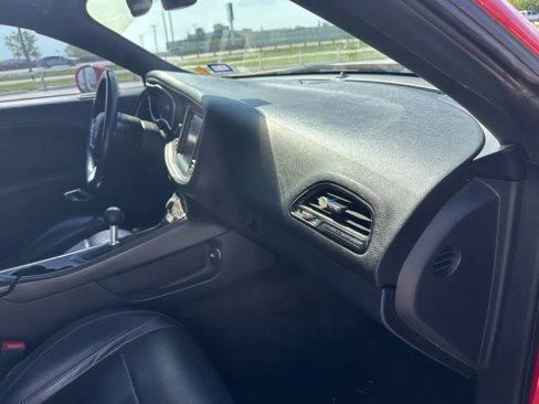 Used 2015 Dodge Challenger R/T Plus image 15