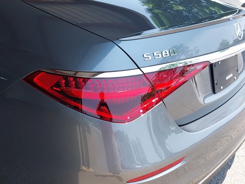 New 2025 Mercedes-Benz S 580 4MATIC Sedan image 34