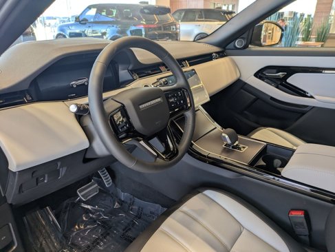New 2026 Land Rover Range Rover Evoque Dynamic SE image 12