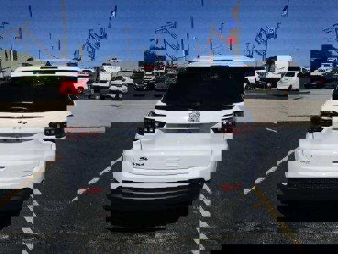 New 2026 Jeep Compass Latitude image 5