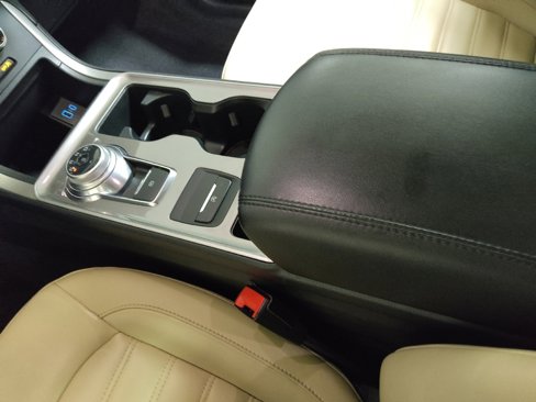 Used 2024 Ford Edge SEL image 26